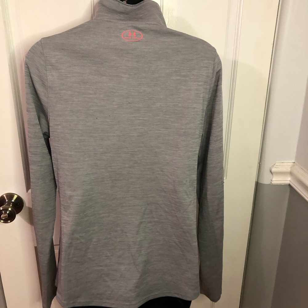 Under Armour women’s gray size medium 1/4 zip shirt. - Picture 4 of 6